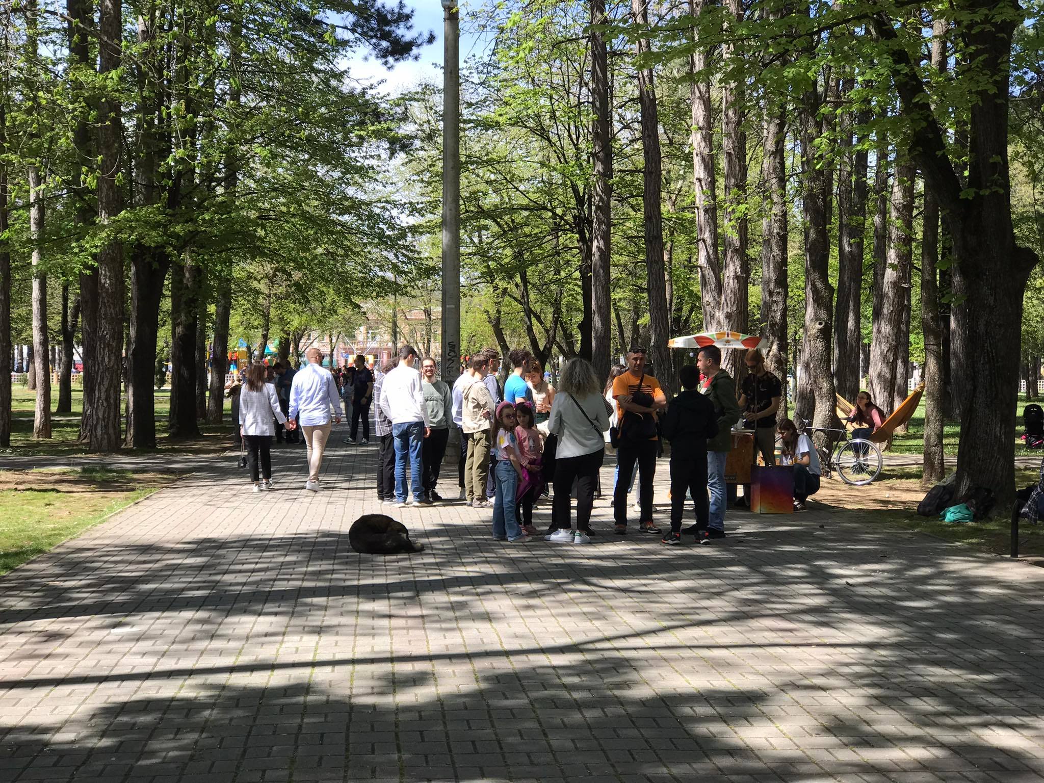 Пријатно велигденско претпладне во градскиот парк во Битола 10 277963961 5107415929315037 1535601093601142805 n