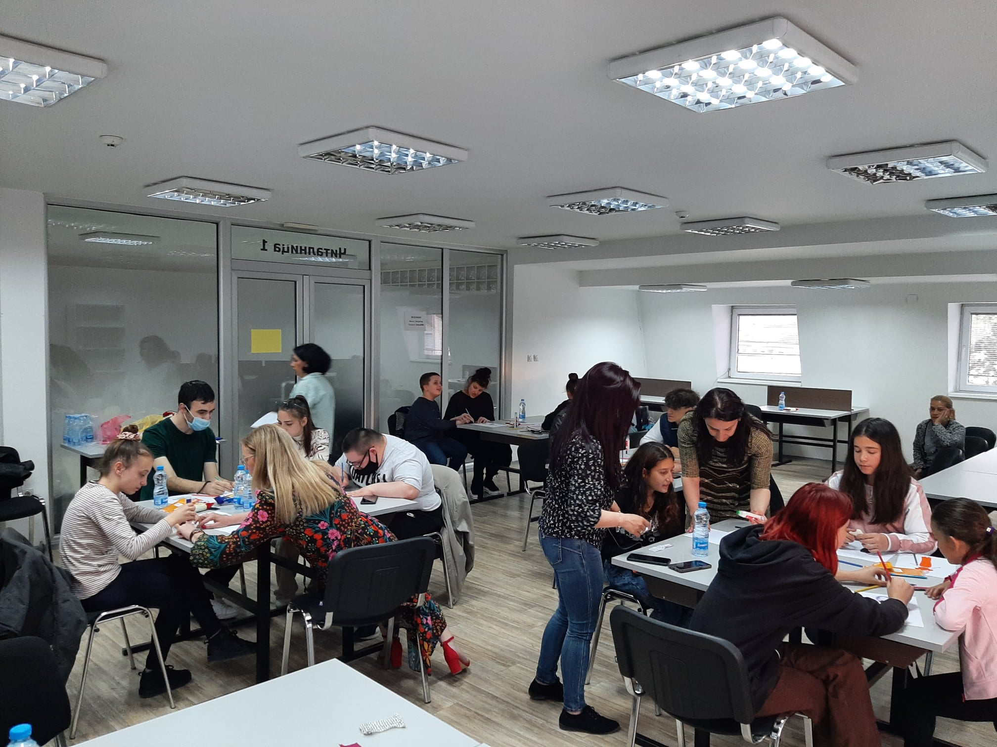Учениците од текстилната насока во „Таки Даскало“ Битола покажаа зошто инклузијата е важна 6 278579387 10160115338758679 6563546308673292805 n