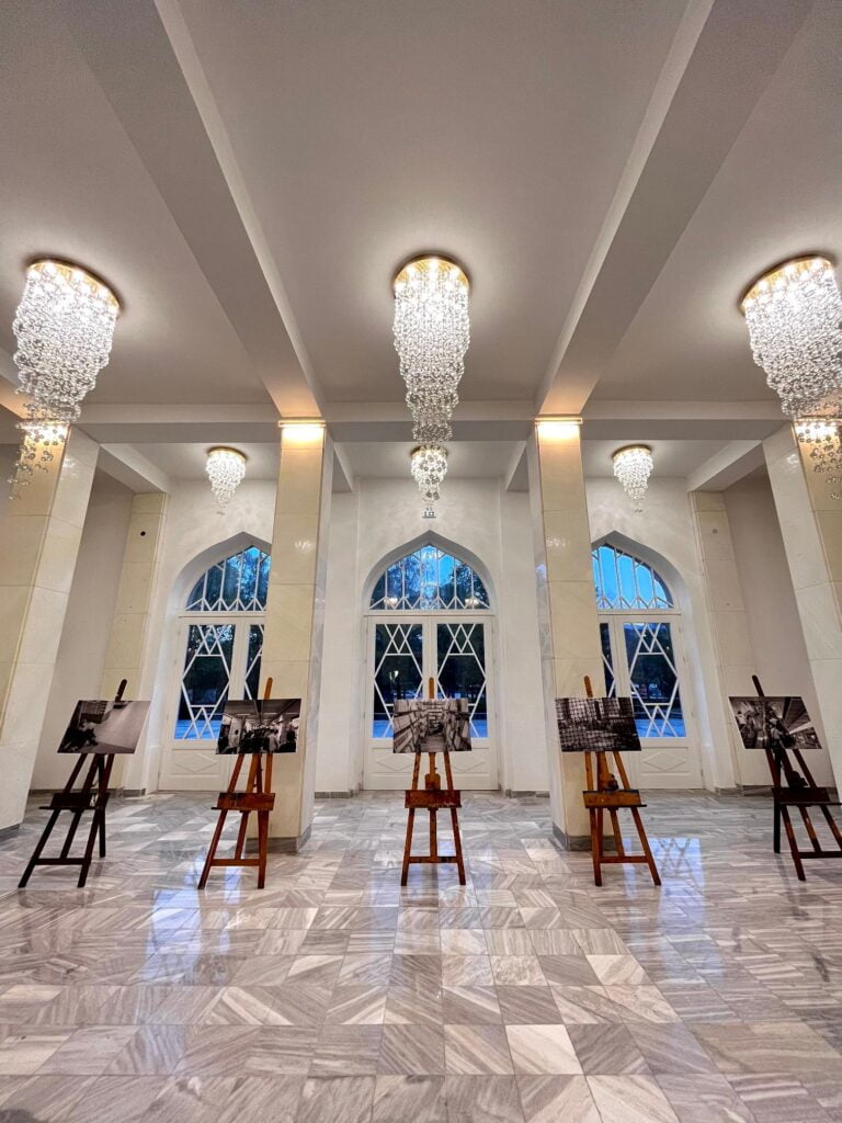 Естетиката на Истокот пренесена преку изложбата „Иднина во минатото“ од Игор Трајковски Фоја 5 278834191 668252427795823 2336979864799767643 n