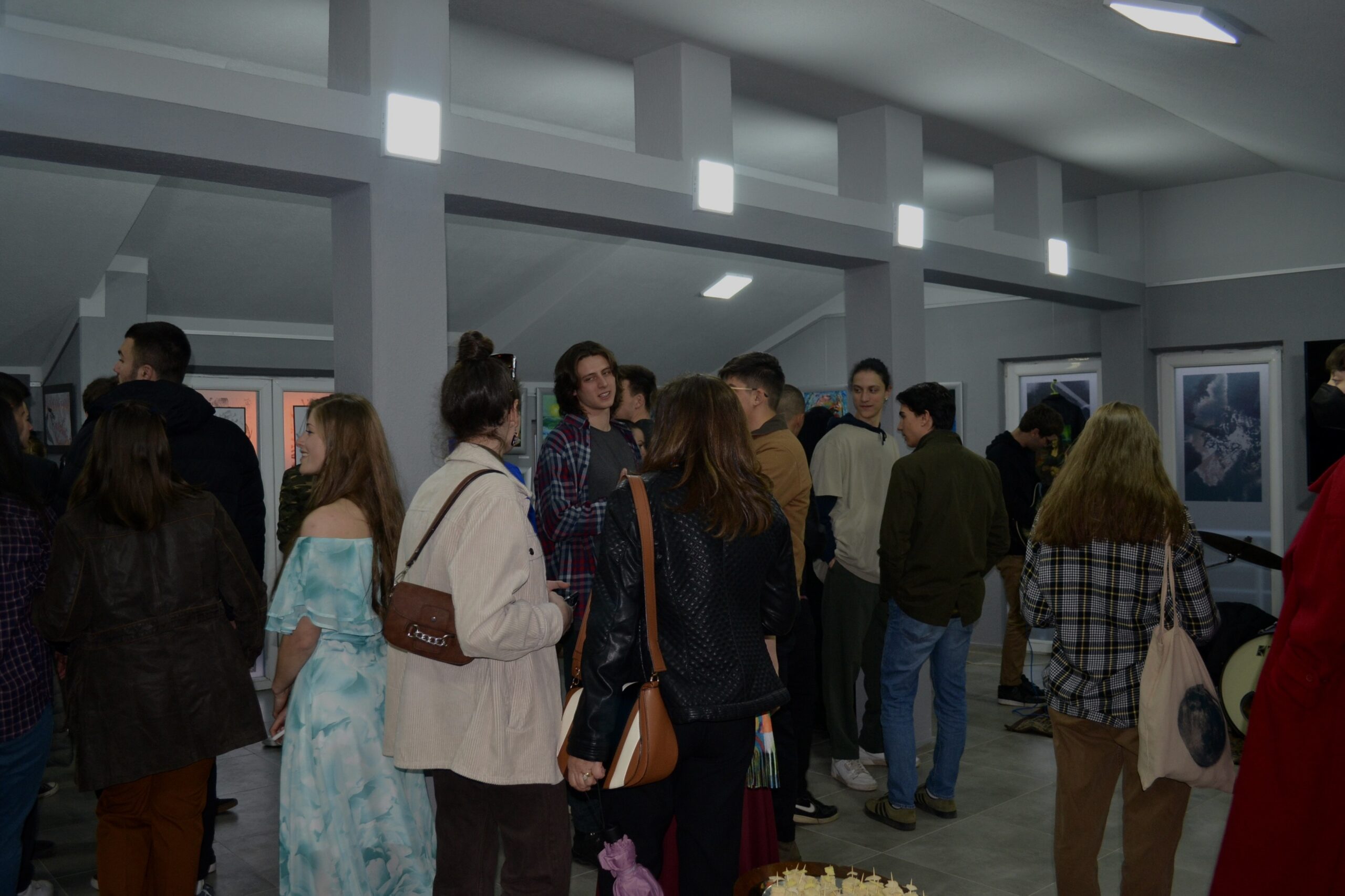 Изложба на средношколци од битолската гимназија 5 Image gallery image