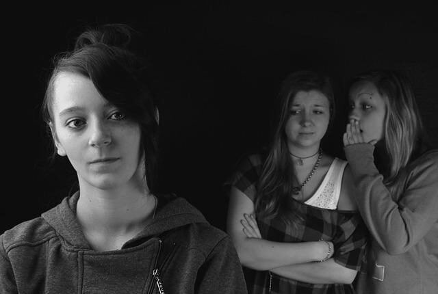 Не им давај моќ на оние кои ти зборуваат зад грб 1 gossip g0d4abe0f0 640