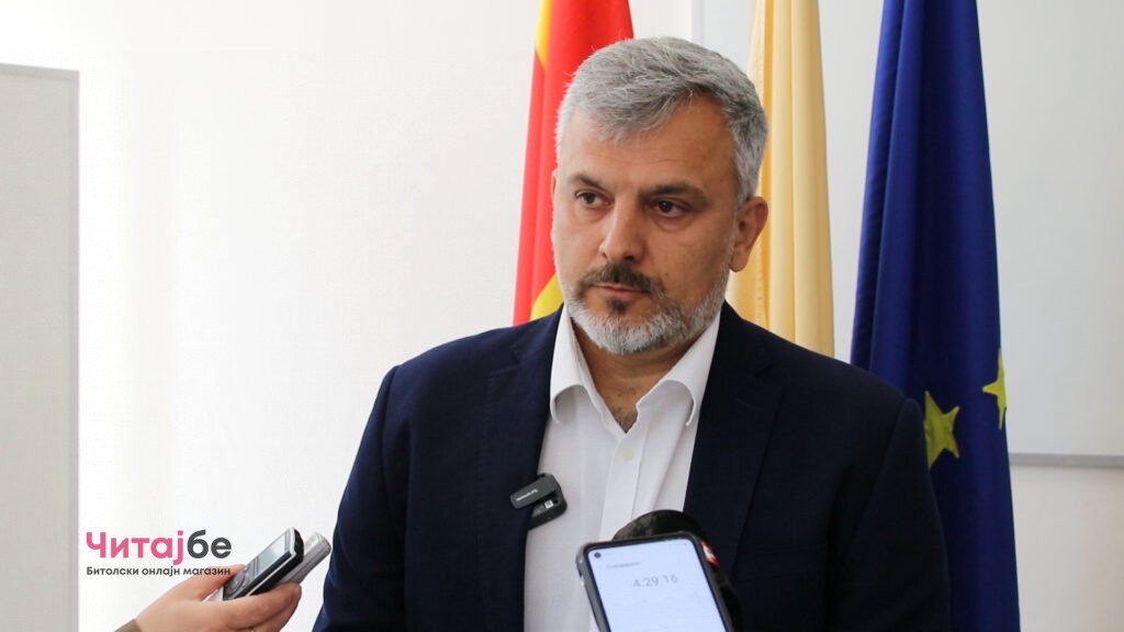 Срамота е ракометна Битола да има ваква сала, рече Стрезовски на промоцијата на книги за спортот од Николче Костовски 5 sp 5