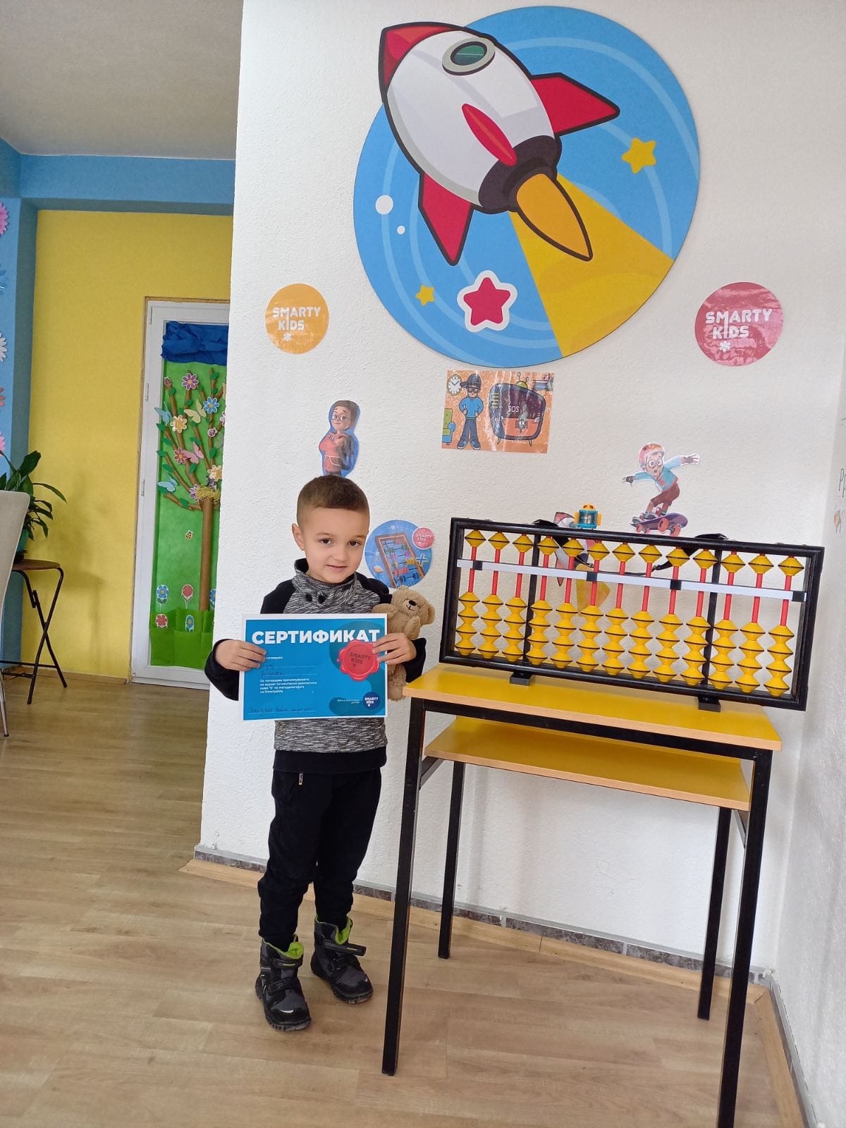 Користењето смарт уреди да се сведе на минумум од најмала возраст - интервју со Весна Атанасова, менаџер на SMARTY KIDS - Центар за ментална аритметика во Битола 7 279567821 549111533454610 1423113640137692288 n