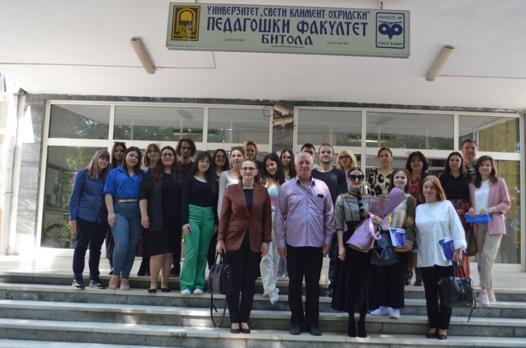 Промовирана книга со преводи од студентите на Педагошкиот факултет во Битола - за сериозниот пристап кон преведувањето со проф. д-р Силвана Нешковска 6 280497413 403365274990489 2484726457333643356 n