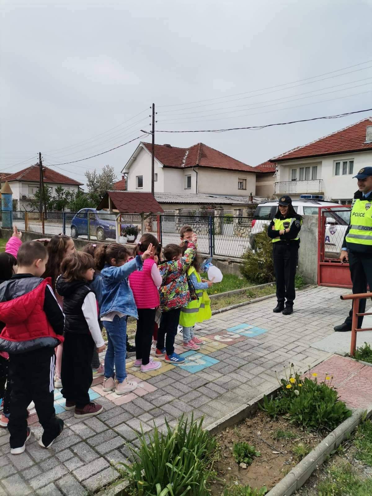 Најмалите го посетија СВР Битола и им го честитаа Денот на македонската полиција 10 received 465936545218842