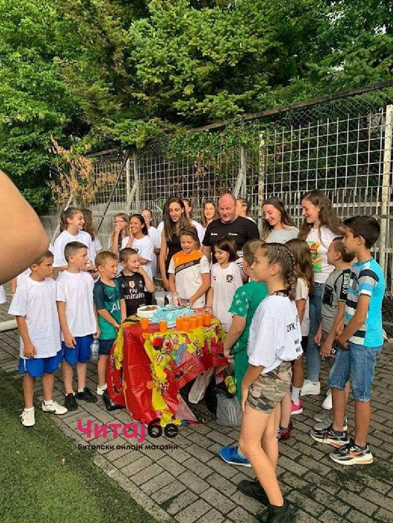 Младинките на ЖФК Атлетико шампионки на Македонија - за подемот во женскиот фудбал со Никола Гелевски, тренер на ЖФК Атлетико 22 Атлетико 26