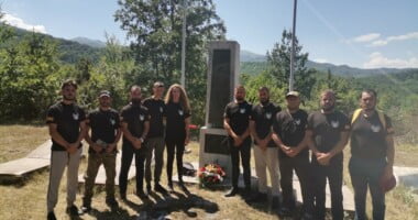 Битолската коњаница стигна во Велмевци 7 r25IQAEAAAAAAAAAAPBsJkgAAauTjWAAAAAASUVORK5CYII=