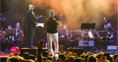 Битолчани во еден глас синоќа пееја заедно со поп ѕвездите 2 r25IQAEAAAAAAAAAAPBsJkgAAauTjWAAAAAASUVORK5CYII=