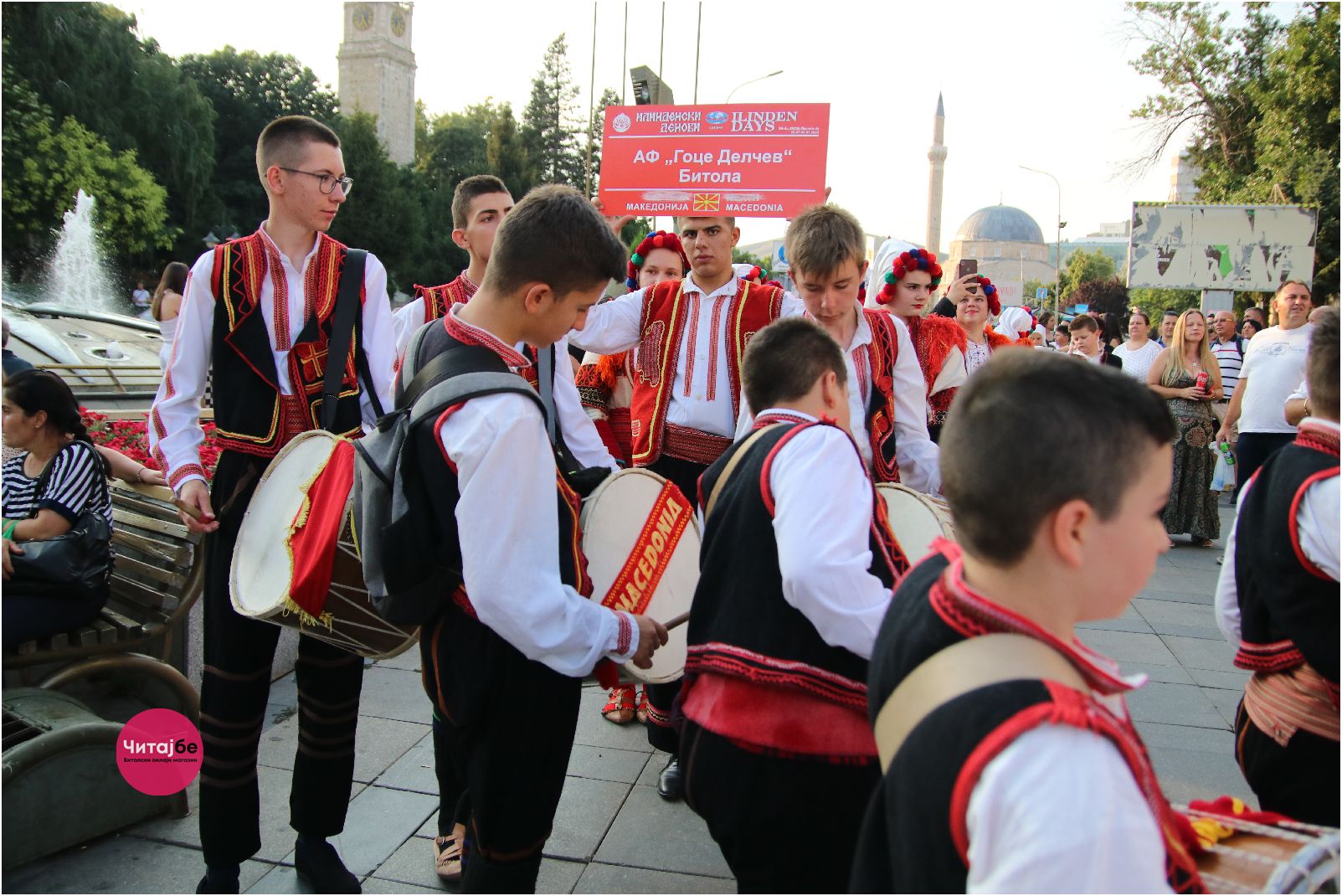 Фотогалерија од дефилето по Широк Сокак - 52. Илинденски денови Битола 5 илиденси дефиле 22