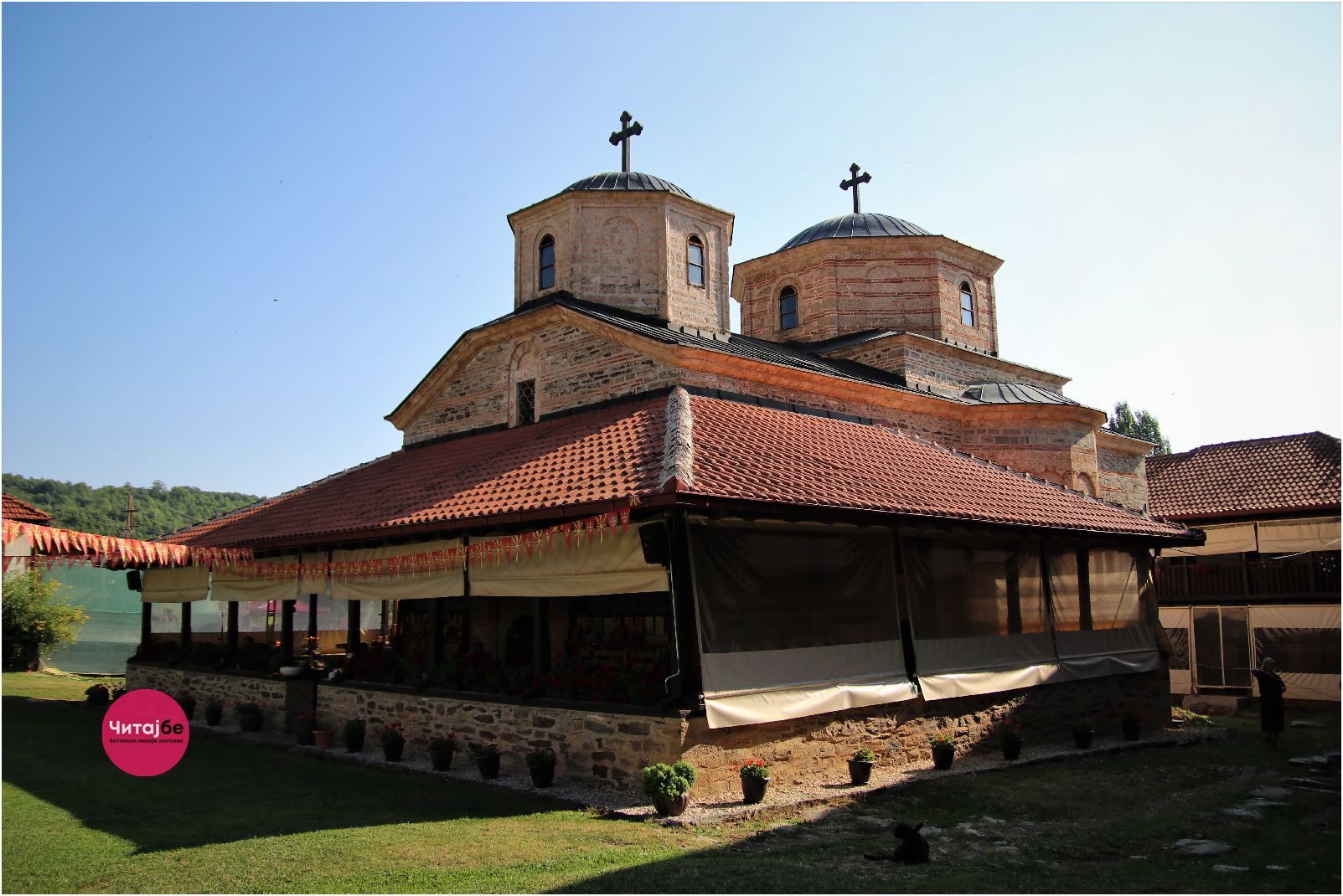 Панихида во Слепченскиот манастир за оние кои го положија животот за слободата - со леб и вино пречекана кичевската илинденска коњаница 16 панихида