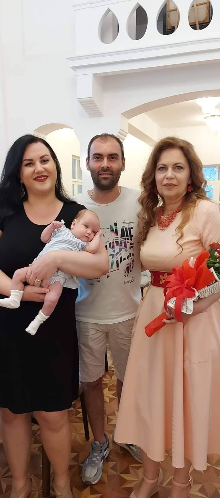 Да го негуваме семејното стебло, да не заборавиме кои сме - интервју со Гордана Лазаревска, автор на книгата „Корени“ 8 297898973 5436423006404394 7304816808142848845 n