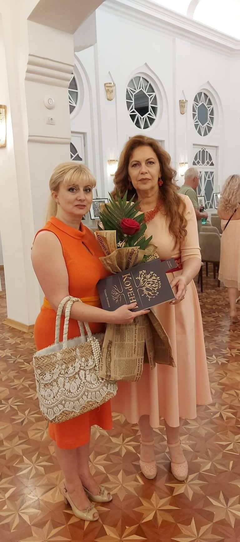 Да го негуваме семејното стебло, да не заборавиме кои сме - интервју со Гордана Лазаревска, автор на книгата „Корени“ 10 298491722 370170008633173 7058239980447452889 n