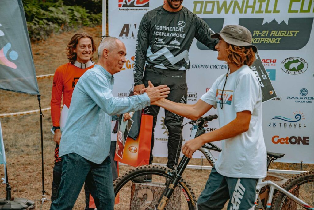 Рекорден број учесници на Пелистер Даунхил Куп кој се одржа викендов 6 пелистер 3