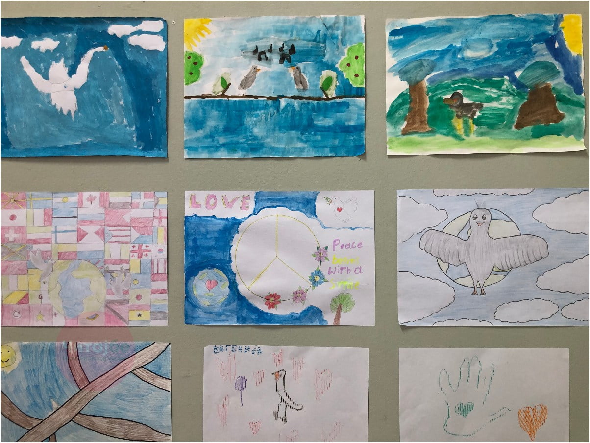 Доделени наградите за изложбата „Цртаме за мир“ во чест на Татјана Петрова 21 izlozba rotari 20