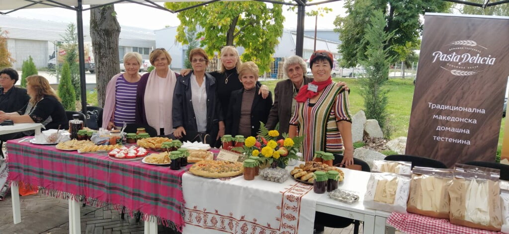 Граѓаните научија да ја ценат храната од индивидуалните земјоделци, ја нарачуваат на Фејсбук и Инстаграм 6 саем 6