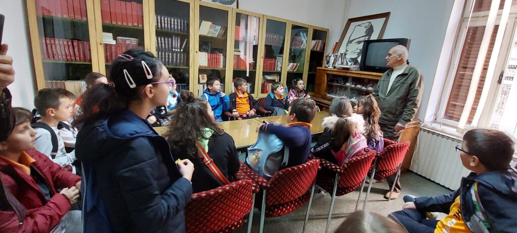 Петтооделенците од ООУ„Св.Климент Охридски" се запознаа со работењето на Сојузот на борци-Битола 3 312358290 483330497161652 3157749999563060023 n