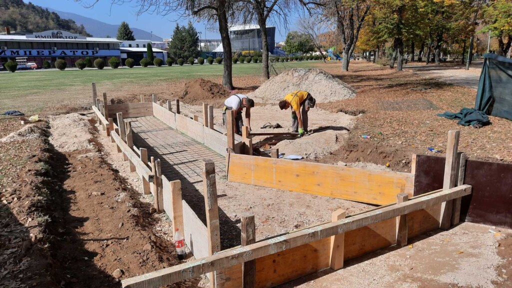 Во градскиот парк во Битола ќе се постави Болдер трибина 3 6