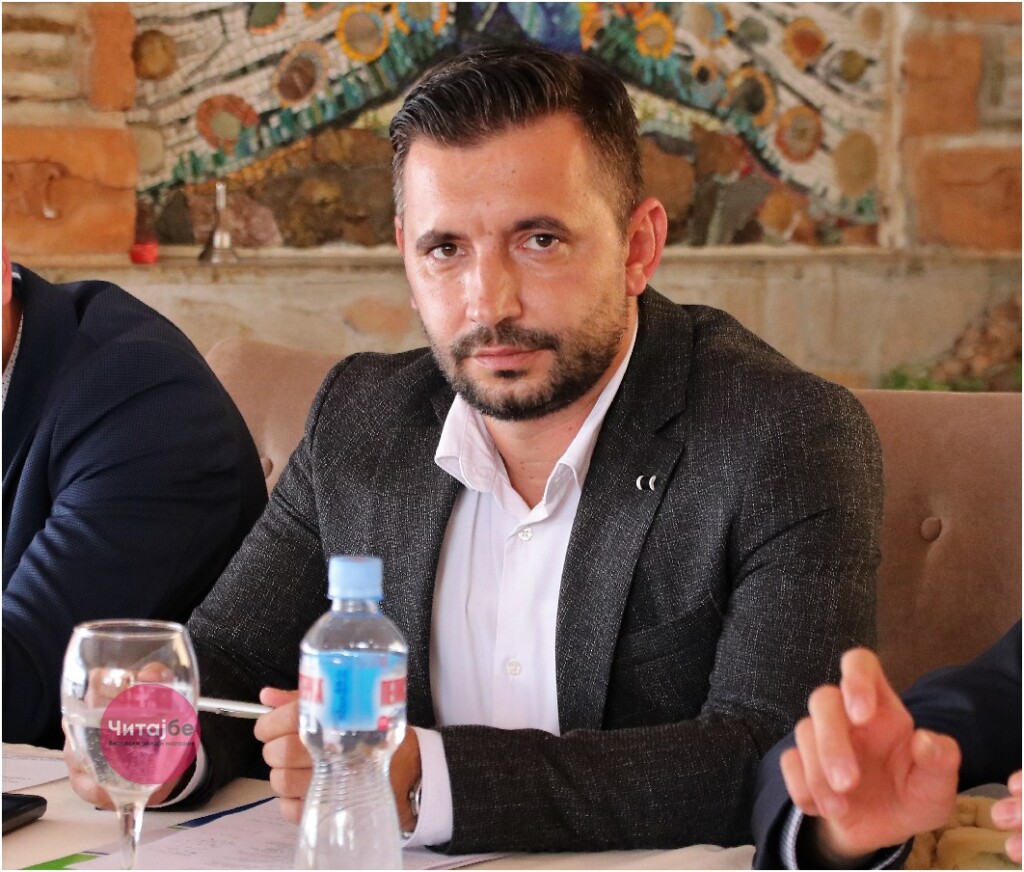 Јавна дискусија на тема „Поддршка на локалниот бизнис за развој на туризмот“ во организција на МКЦ Битола 11 mkc tribina 4