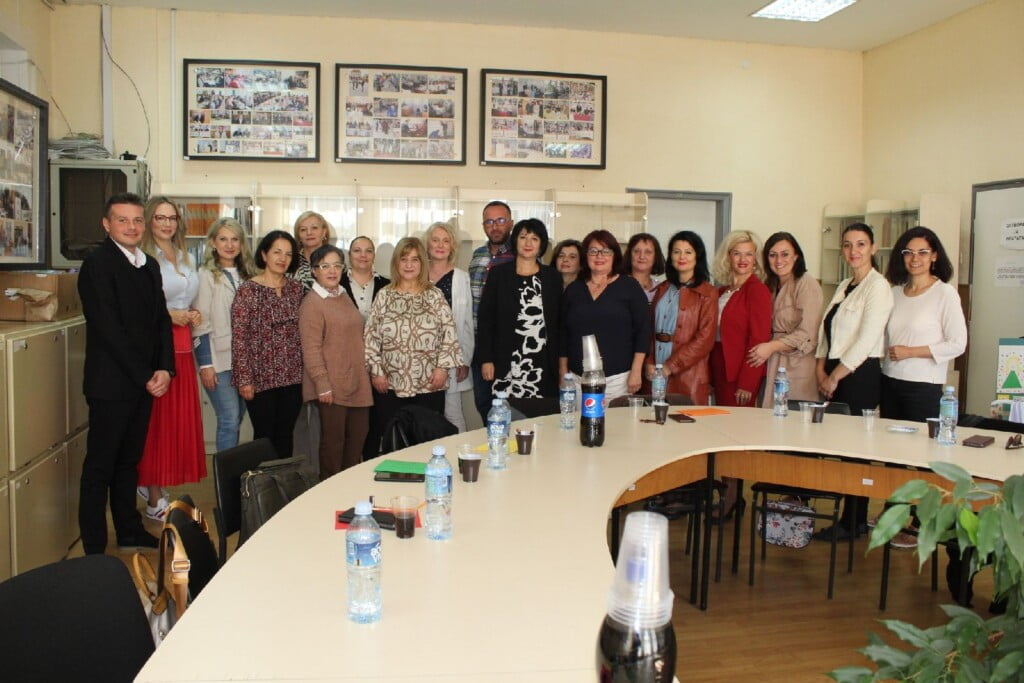 На денот на учителот, библиотеката потпиша меморандум со здружението Учител 9 учител библиотека 5