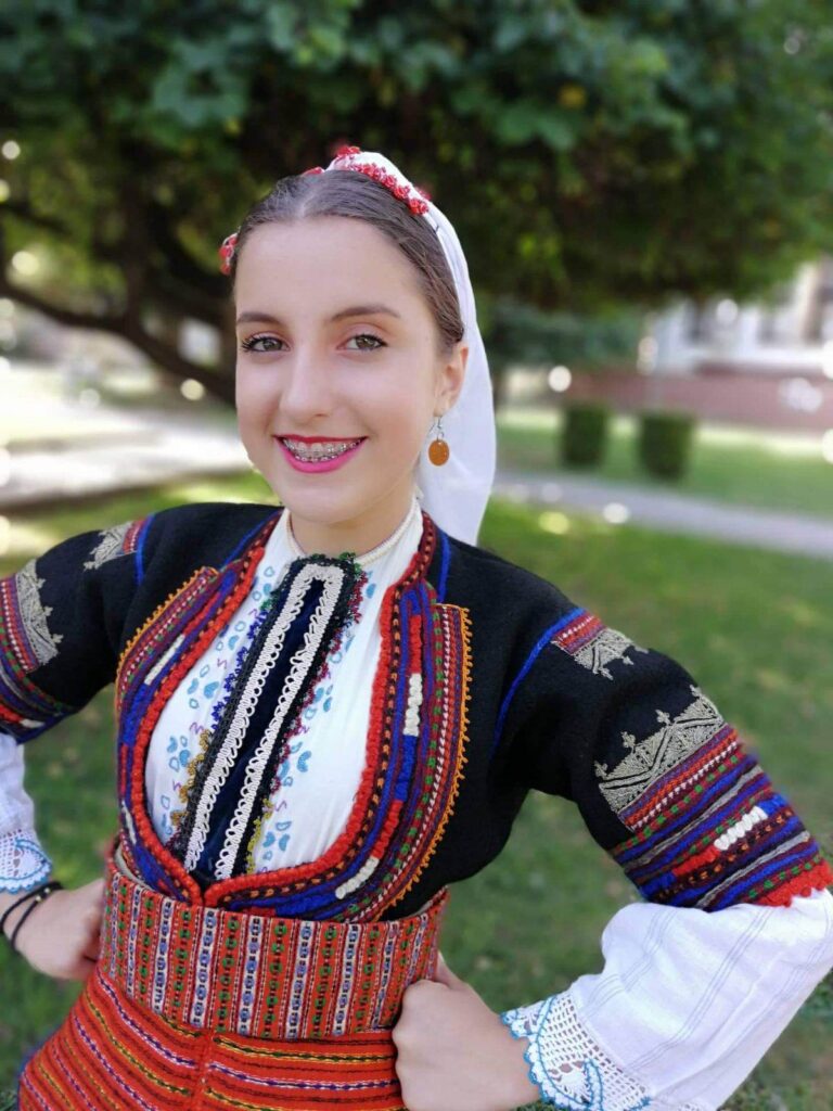 Дедо ми секогаш ме учеше да ја сакам и негувам нашата македонска изворна музика - интервју со 16-годишната Теодора Мицеска од Битола 6 315228100 1361850734345562 6158837647446651568 n