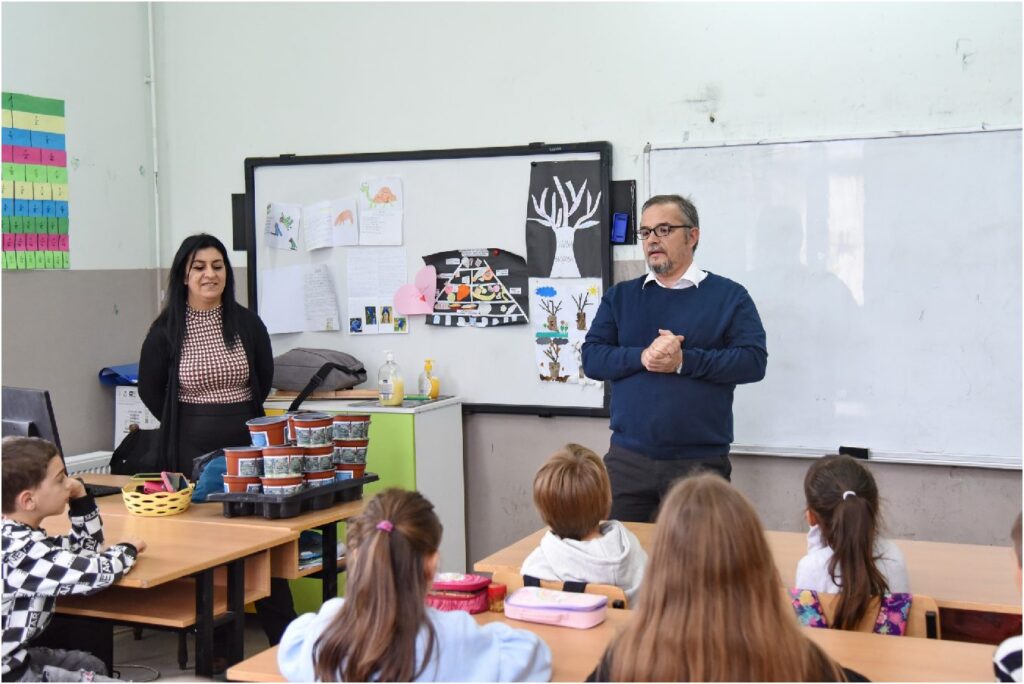 „1000 шуми од 1 желад" - еколошка акција на платформата ЗЕМИ ЗДИВ 3 1000 шуми од 1 желад 13