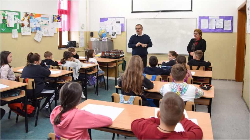 „1000 шуми од 1 желад" - еколошка акција на платформата ЗЕМИ ЗДИВ 4 1000 шуми од 1 желад 16