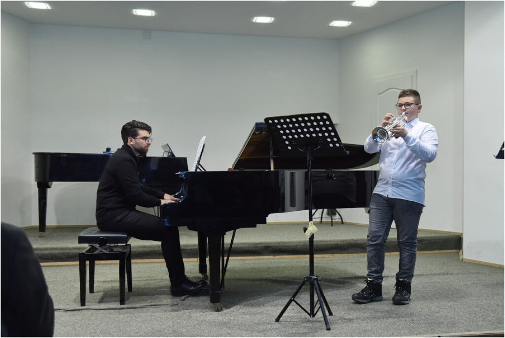 Традиционален Новогодишен концерт на Државното музичко училиште 25 Државното музичко училиште 21