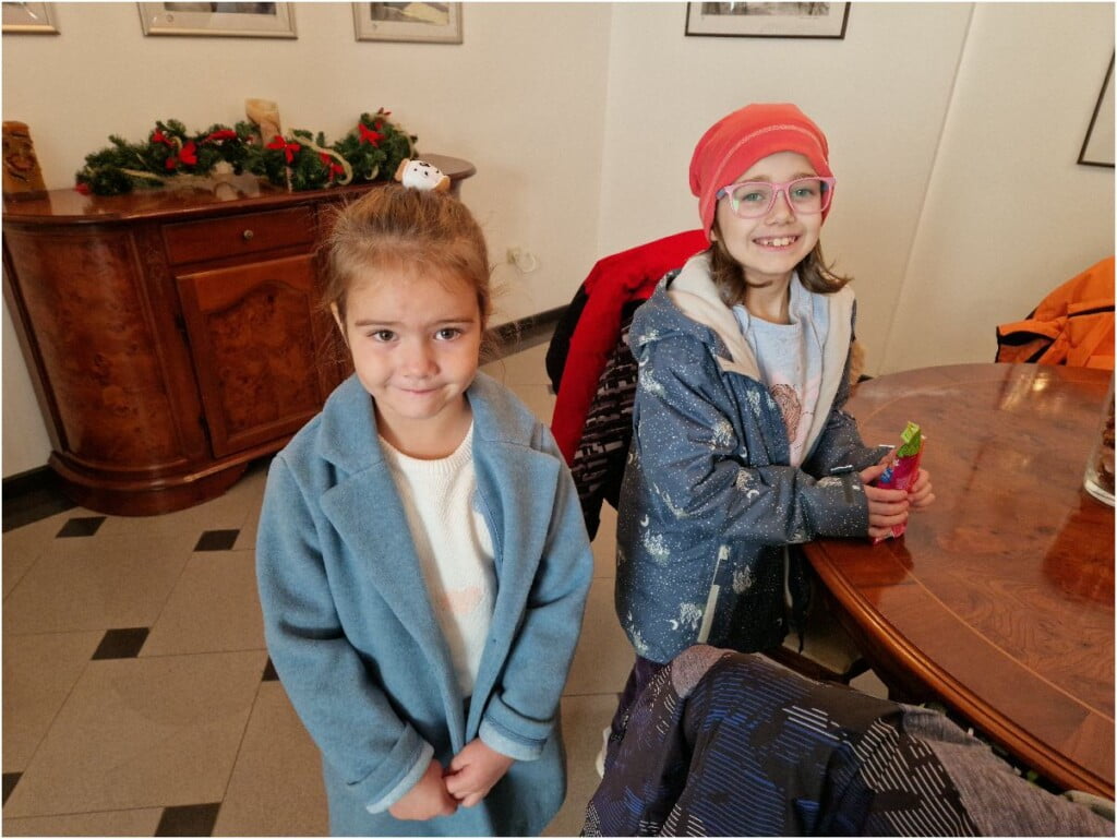 Најмладите членови на ДЛС „Свети Кирил и Методиј“ Битола во посета на Генералниот Конзулат на Грција во Битола 10 монмартр грчки конзулат 4