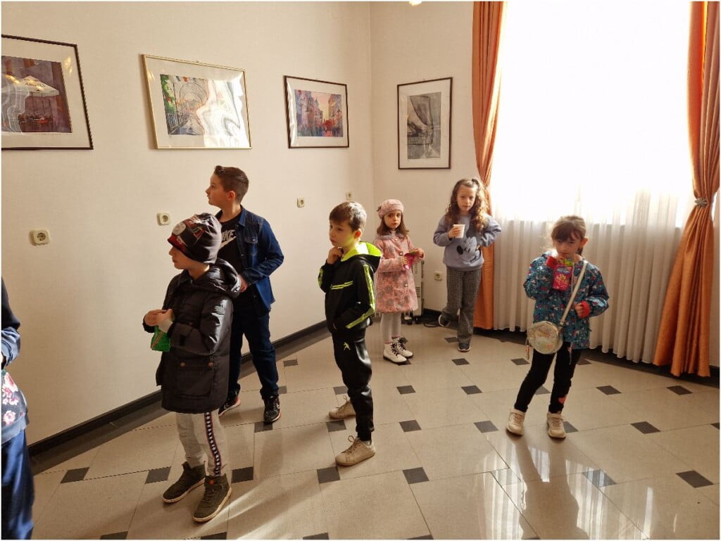 Најмладите членови на ДЛС „Свети Кирил и Методиј“ Битола во посета на Генералниот Конзулат на Грција во Битола 16 монмартр грчки конзулат 8