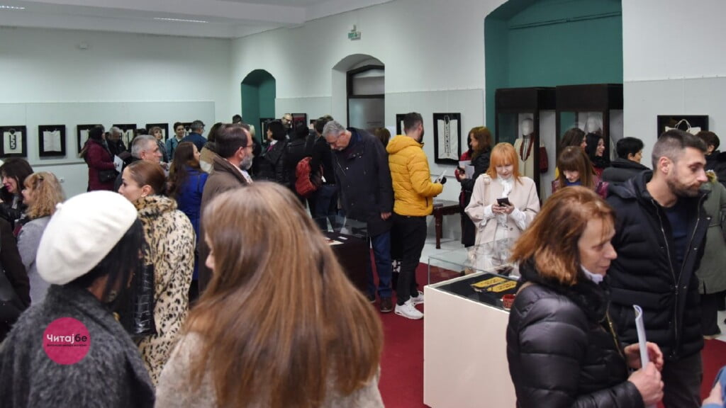 Изложба посветена на уникатниот елемент од народната носија - ГРЛО 17 наде изложба 7