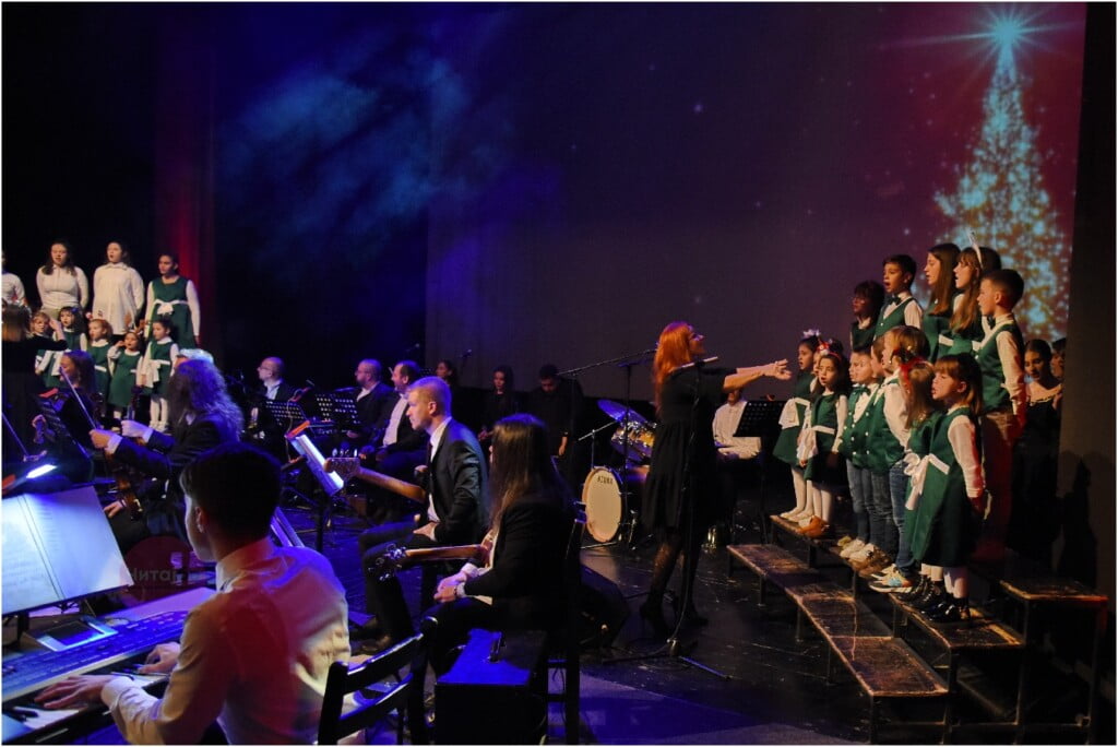Фотогалерија од Божиќниот концерт 14 boziken koncert 12