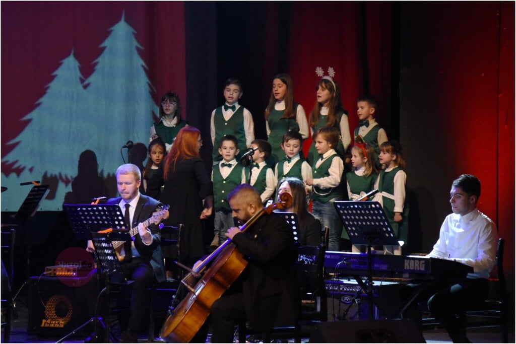 Фотогалерија од Божиќниот концерт 11 boziken koncert 9