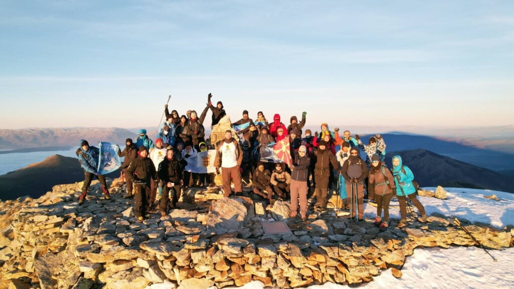 Први на први - планинарите од Пелистер уживаа во првото изгрејсонце во 2023 година 17 први 12