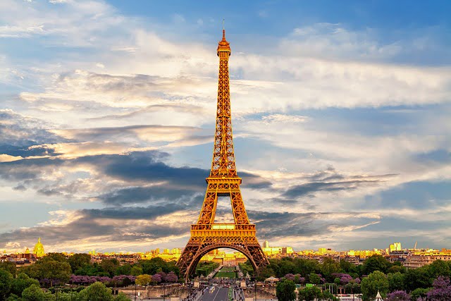 Топ 5 дестинации за романтично патување 4 eiffel tower gc699feff1 640