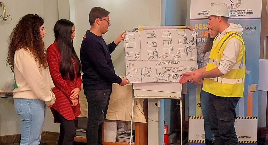 Информативните сесии на Младинското јадро за безбедност и здравје при работа за млади во Битола 6 Obuka za mladinsko jadro1