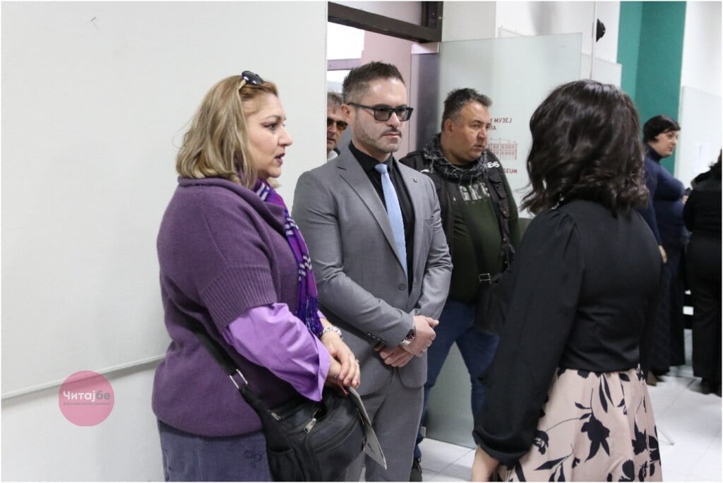 Во Битола отворена изложбата „Расна дијагноза: Циган“ - нацистичкиот геноцид на Синтите и Ромите и долгата борба за признавање“ 16 rromi izlozba 17