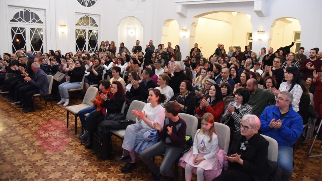 Со хуманитарен концерт, поп рок хорот "BitVox" одбележа една година постоење 16 хор 14