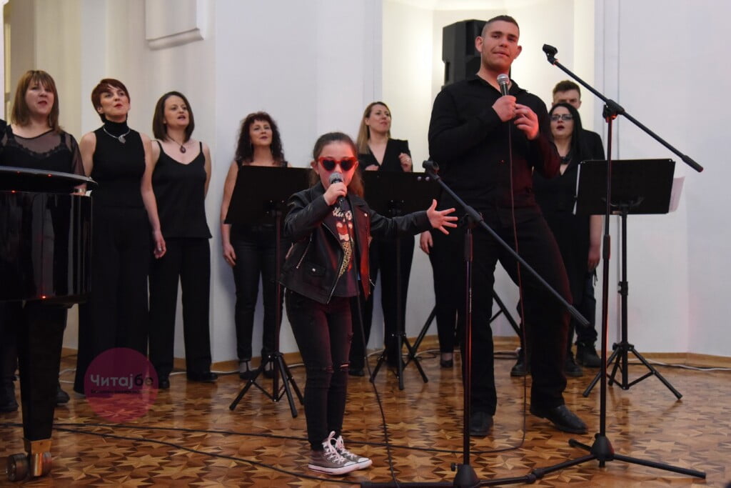 Со хуманитарен концерт, поп рок хорот "BitVox" одбележа една година постоење 4 хор 2