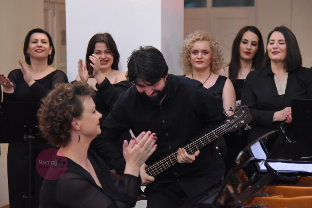 Со хуманитарен концерт, поп рок хорот "BitVox" одбележа една година постоење 8 хор 6