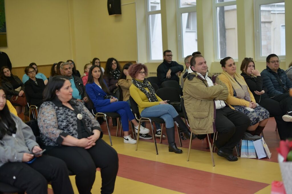 Не го заборавајте детето во себе - интервју со Мелиса Комина, автор, студент и здравствен медијатор 6 343285261 558214769758366 1508787653449755955 n