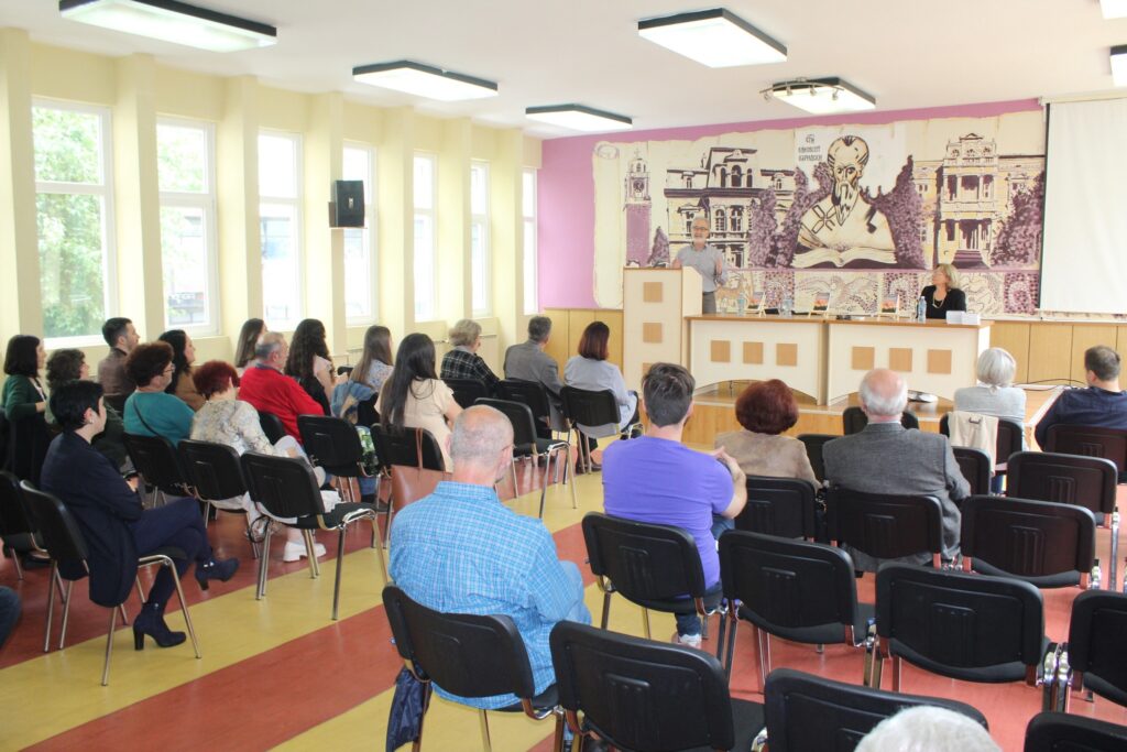 Промоција на збирката раскази „Споменар" од авторката Виолета Лазаревска 5 349722926 597128222392907 1541844748815457042 n