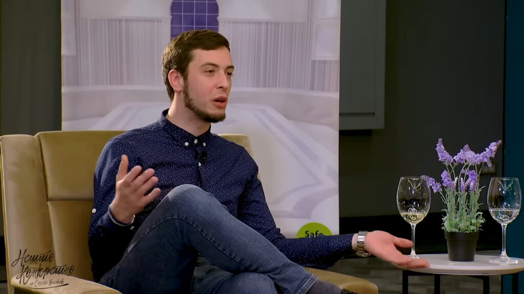 БОБИ БИТБОКС: Заради Трамп македонските јутубери се под ембарго 6 snapshot