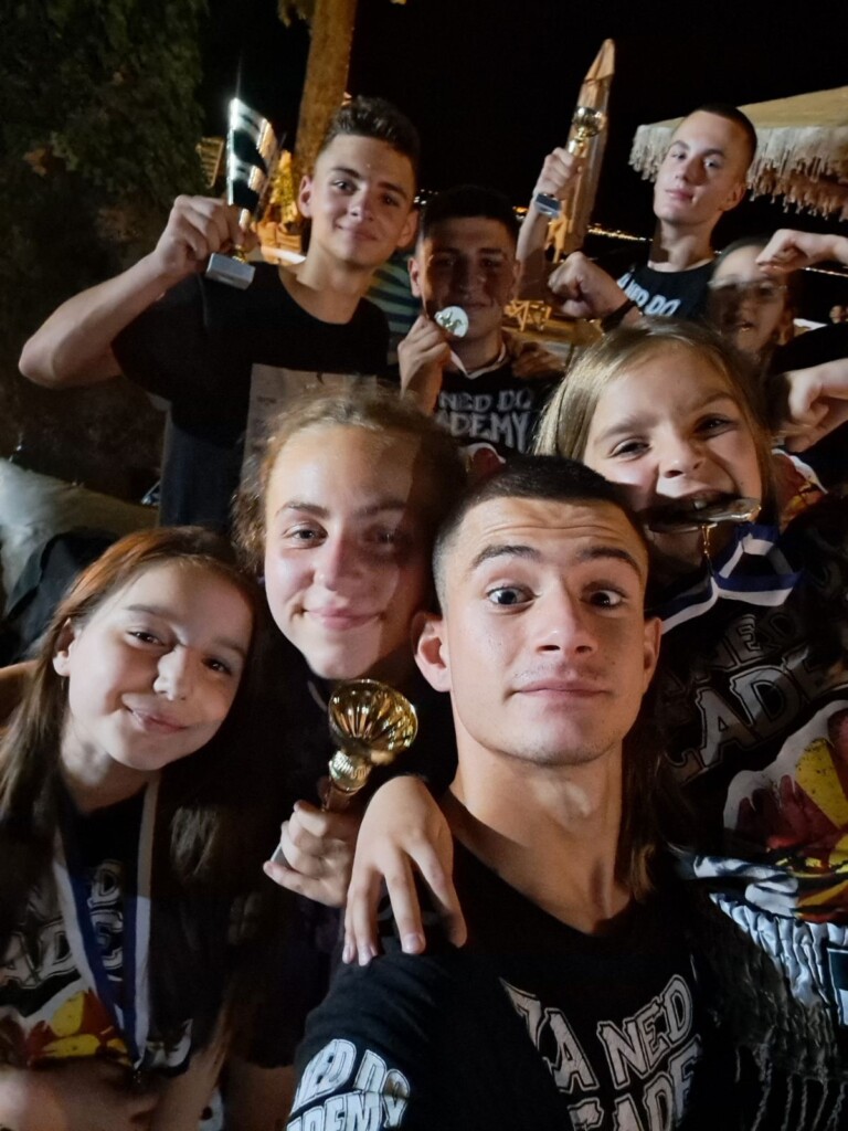 IMG 30e2cb3e3bf8bab803da99992d83c2a5 V