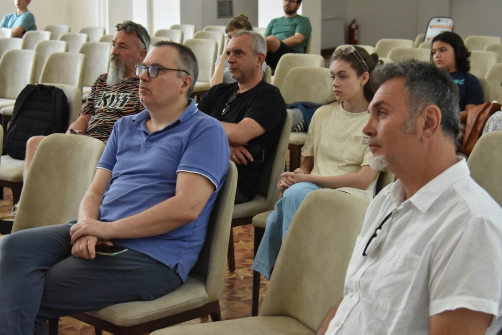 „Артистот и музичката индустрија- бизнис релација или долгогодишно пријателство“ - работилница на Атанасија Гулевска-АТА 3 347380850 632073562219562 7482365866042057939 n