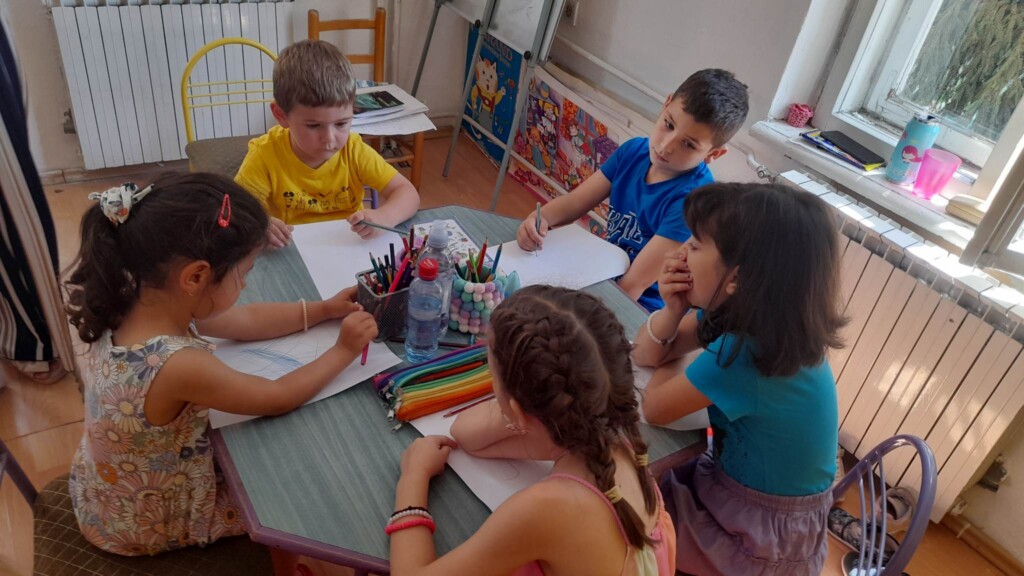 Другарувајте со книгата во овие летни горештини 4 359855276 674754051360249 8823159778362176665 n