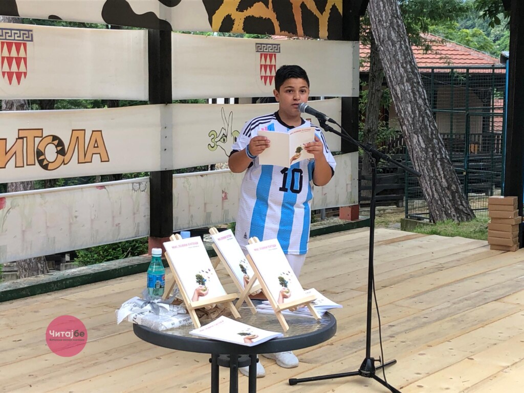 Нешат секогаш ќе биде тука преку неговите „Нешадизми“ - неговото семејство ја промовираше книгата „Мисловни патеки“ 6 mislovni pateki nesat