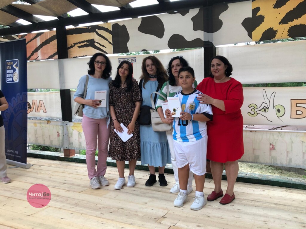 Нешат секогаш ќе биде тука преку неговите „Нешадизми“ - неговото семејство ја промовираше книгата „Мисловни патеки“ 20 mislovni pateki nesat 20