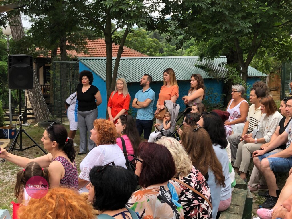 Нешат секогаш ќе биде тука преку неговите „Нешадизми“ - неговото семејство ја промовираше книгата „Мисловни патеки“ 5 mislovni pateki nesat 4