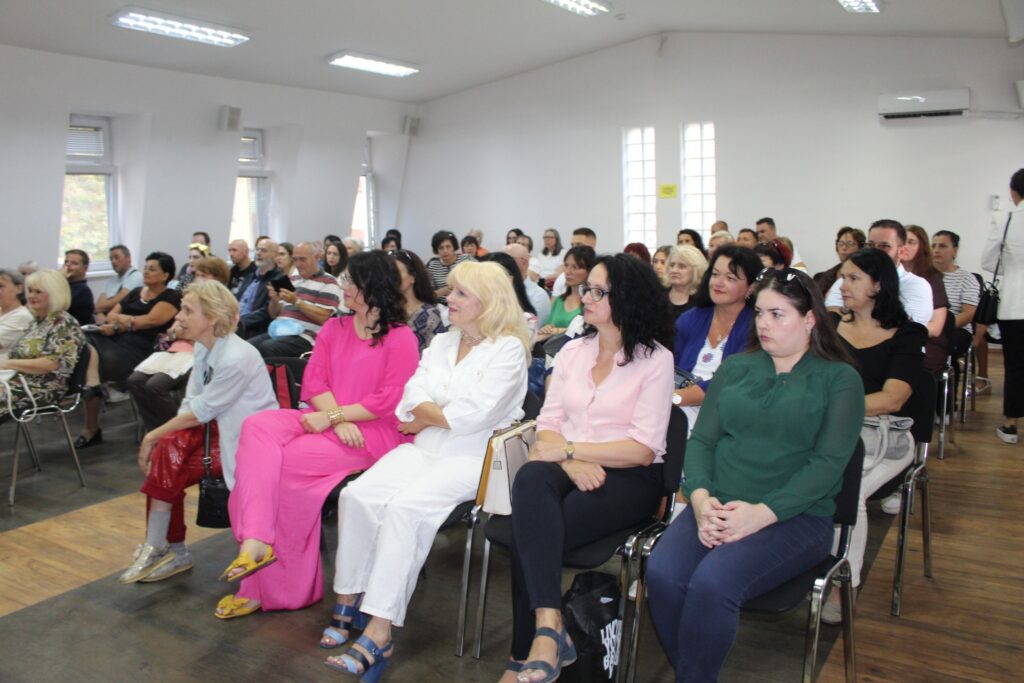 Предавање на теми од книгите на проф. д-р Зоран Крстевски во битолската библиотека 3 380603384 716049630564024 3849811432840325673 n 1