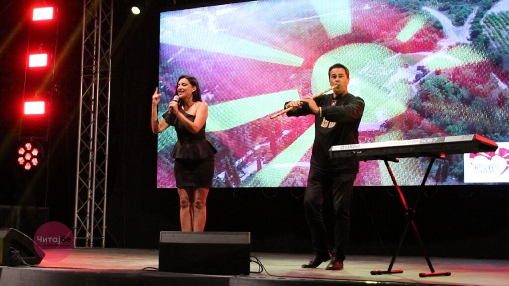 „Македонијо во срце те носиме“ синоќа во Битола - Битолската коњаница Галоп ги развеа знамињата 37 bitolska konjanica 27